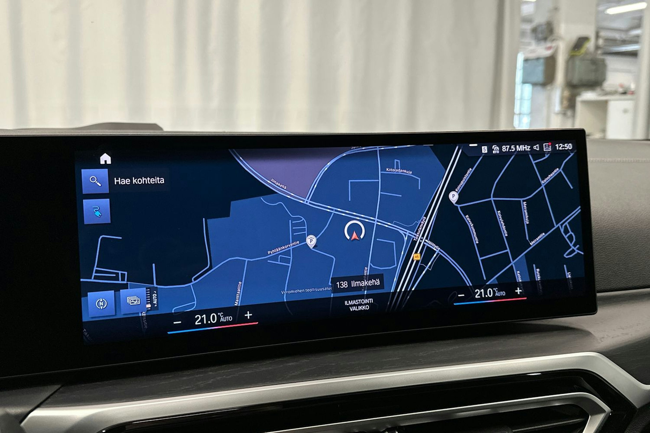 valkoinen BMW i4 M50 2022 kuva 34.