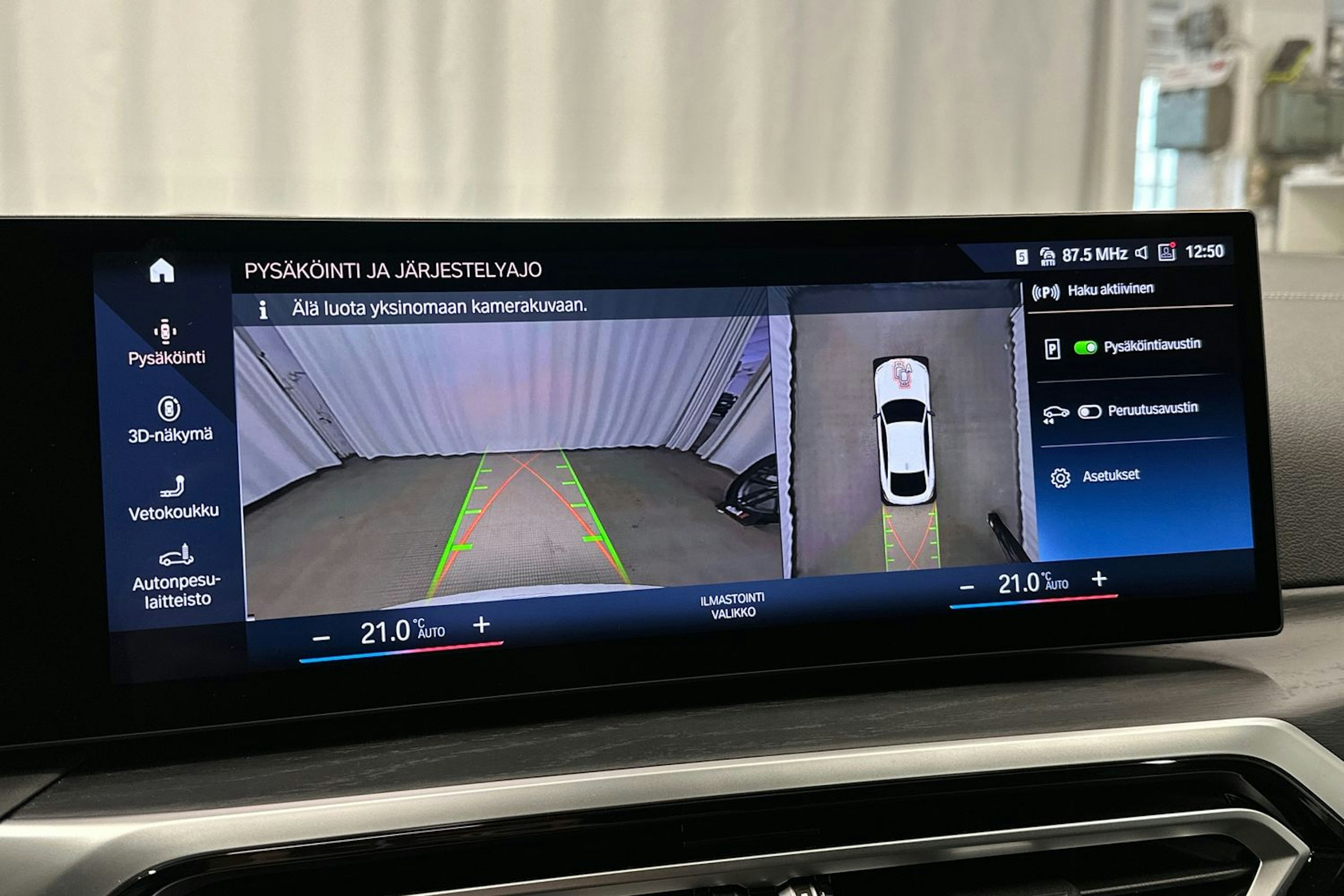 valkoinen BMW i4 M50 2022 kuva 35.