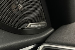 valkoinen BMW i4 M50 2022 kuva 39.