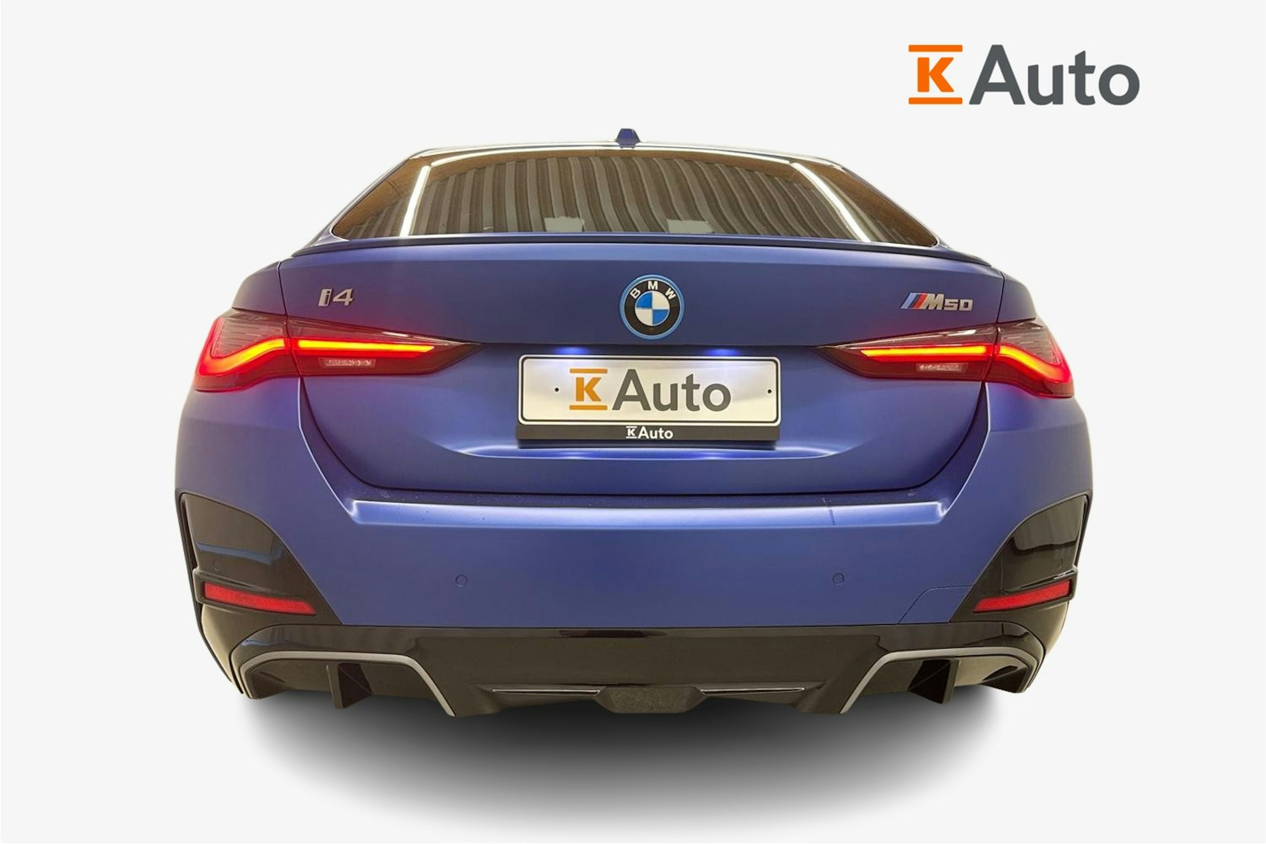 sininen BMW i4 M50 2022 kuva 3.
