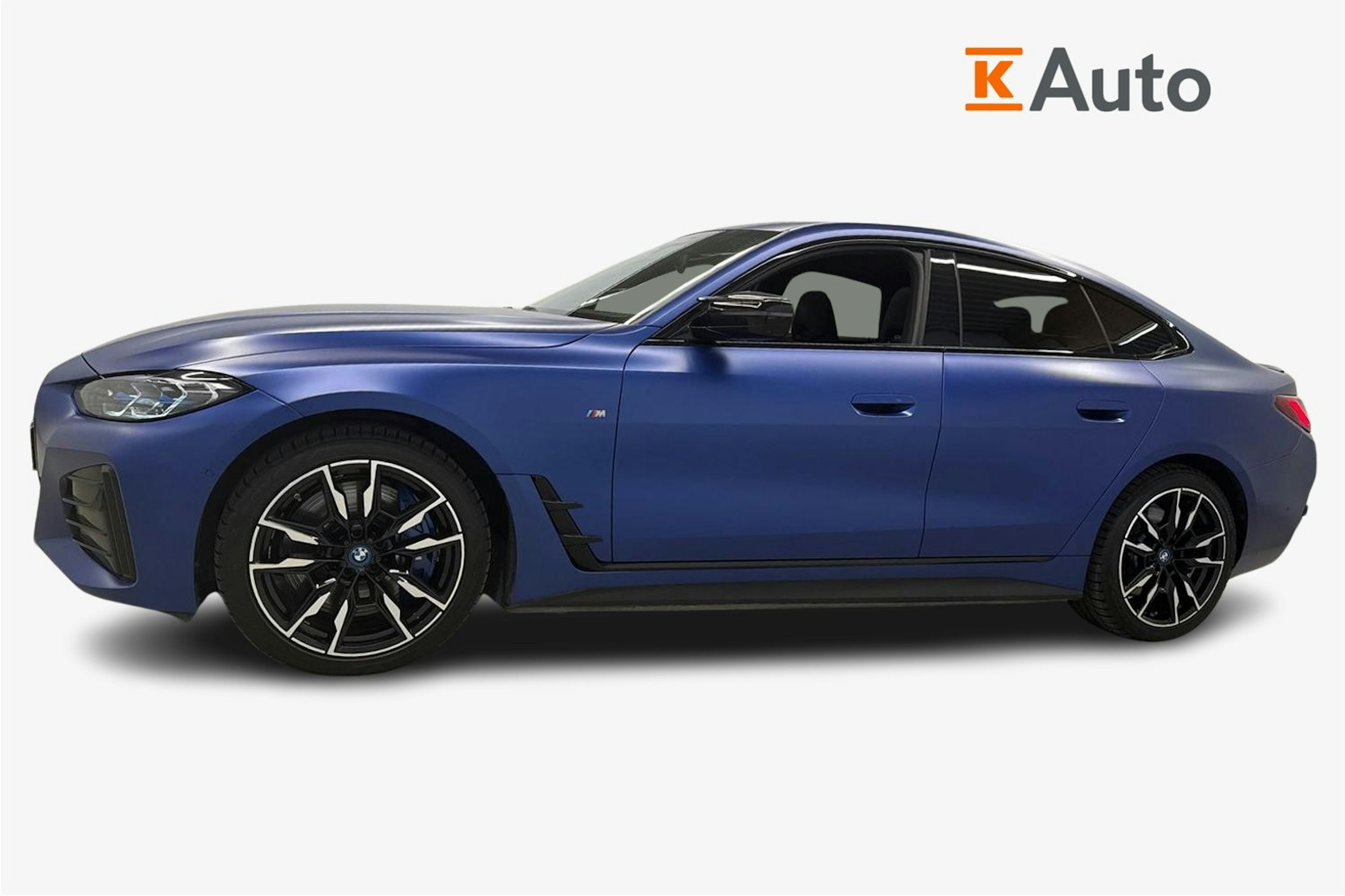 sininen BMW i4 M50 2022 kuva 6.