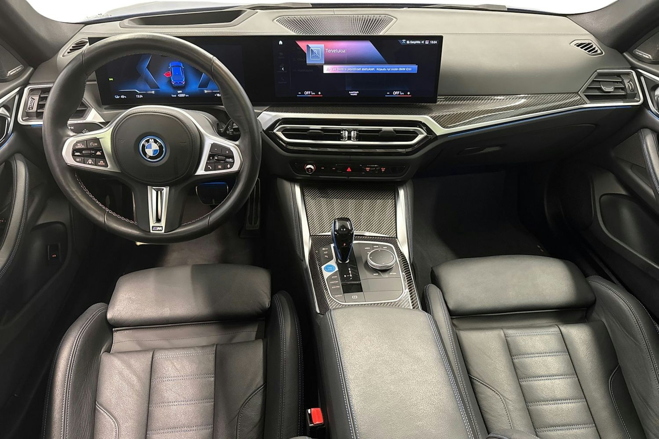 sininen BMW i4 M50 2022 kuva 9.
