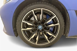 sininen BMW i4 M50 2022 kuva 11.