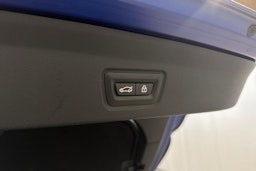 sininen BMW i4 M50 2022 kuva 19.
