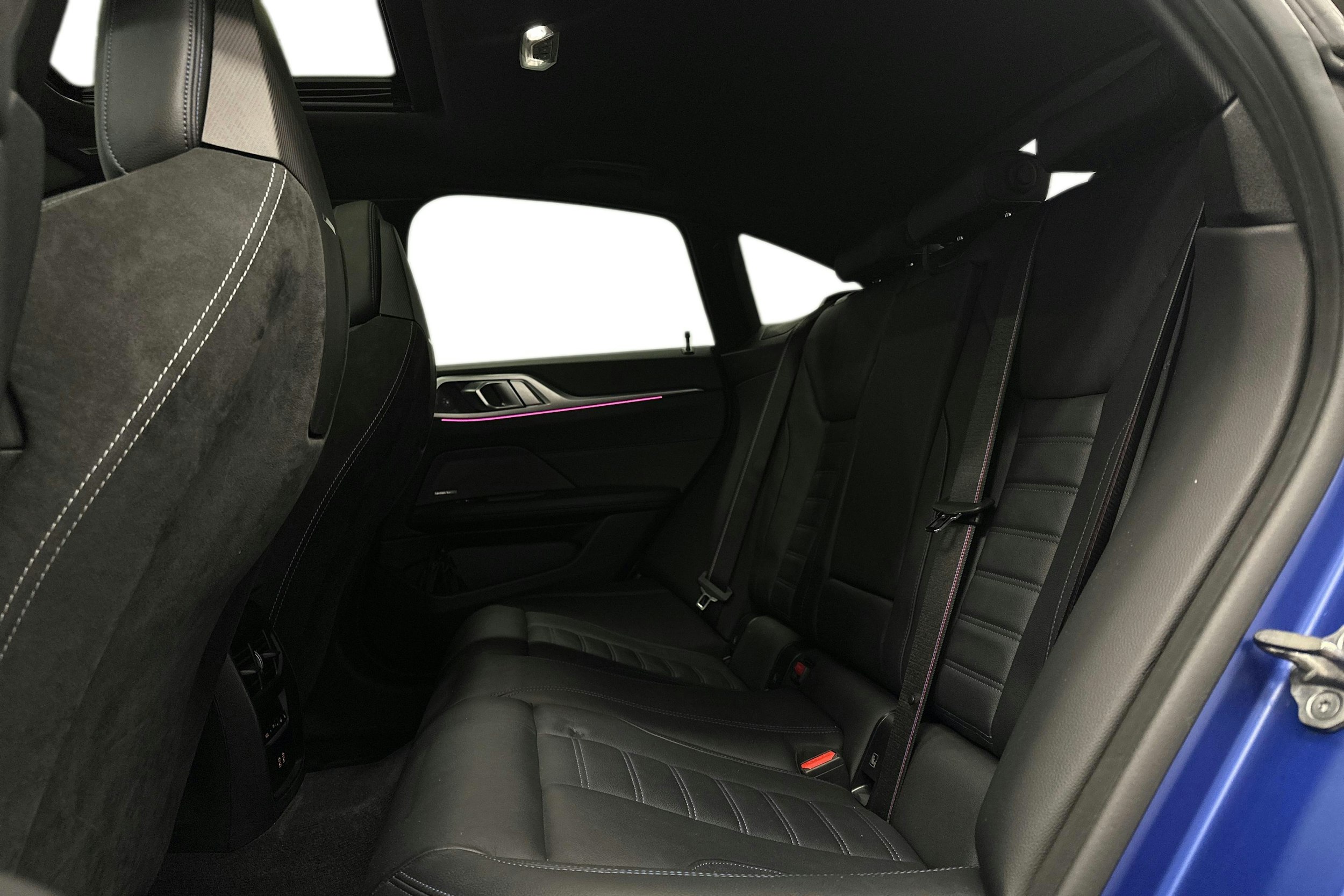 sininen BMW i4 M50 2022 kuva 10.