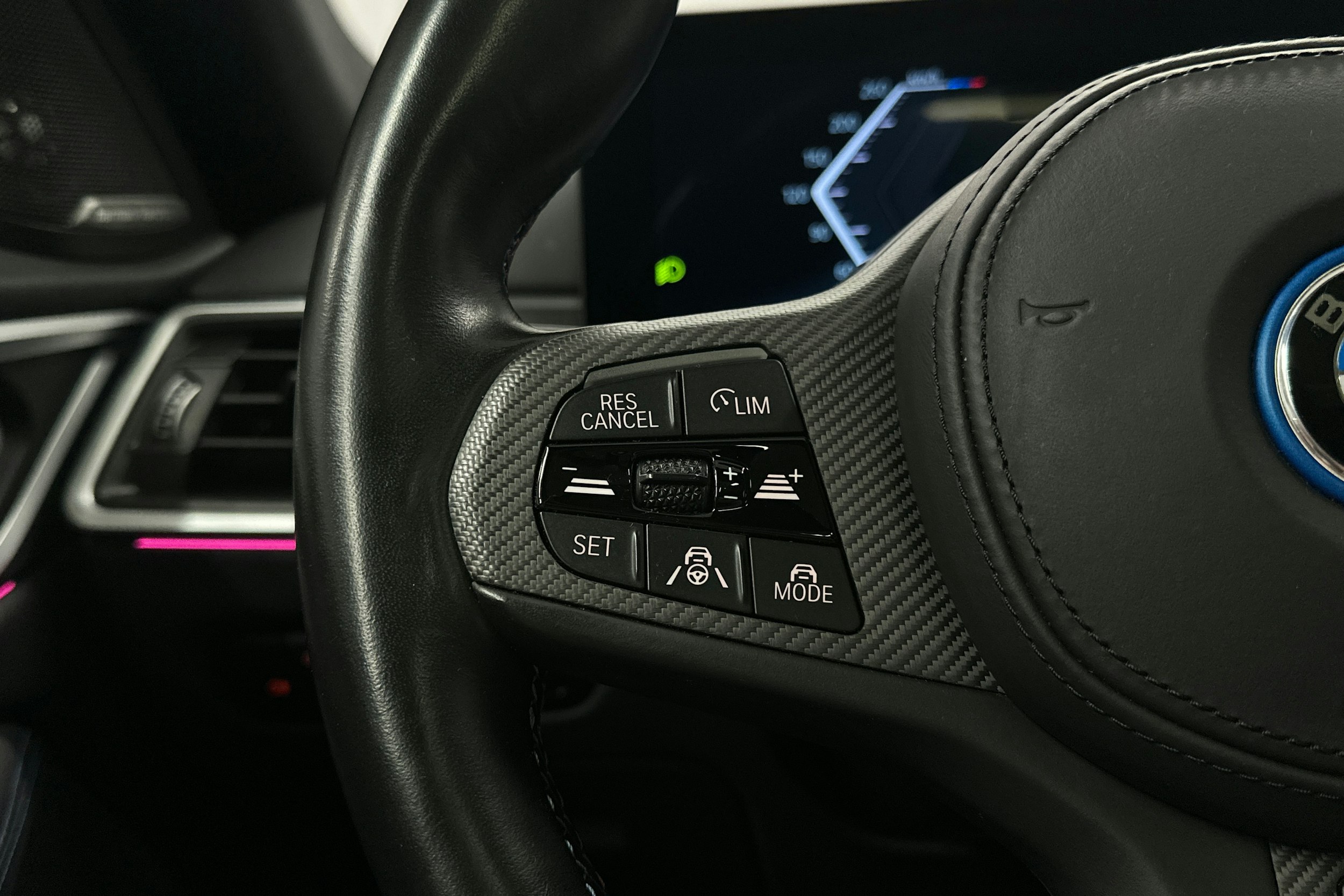 sininen BMW i4 M50 2022 kuva 14.