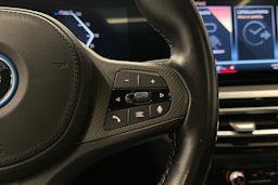 sininen BMW i4 M50 2022 kuva 15.