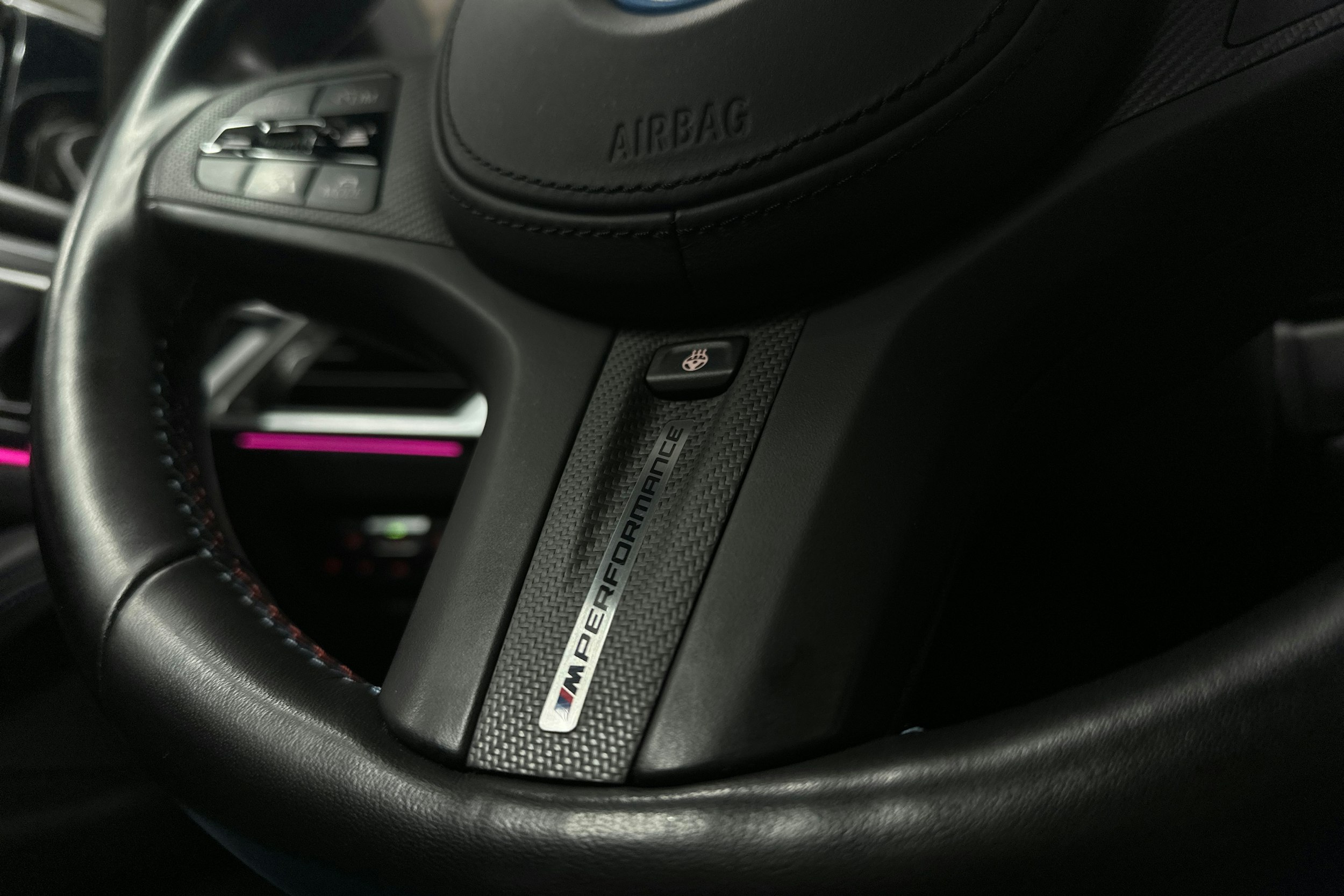 sininen BMW i4 M50 2022 kuva 16.