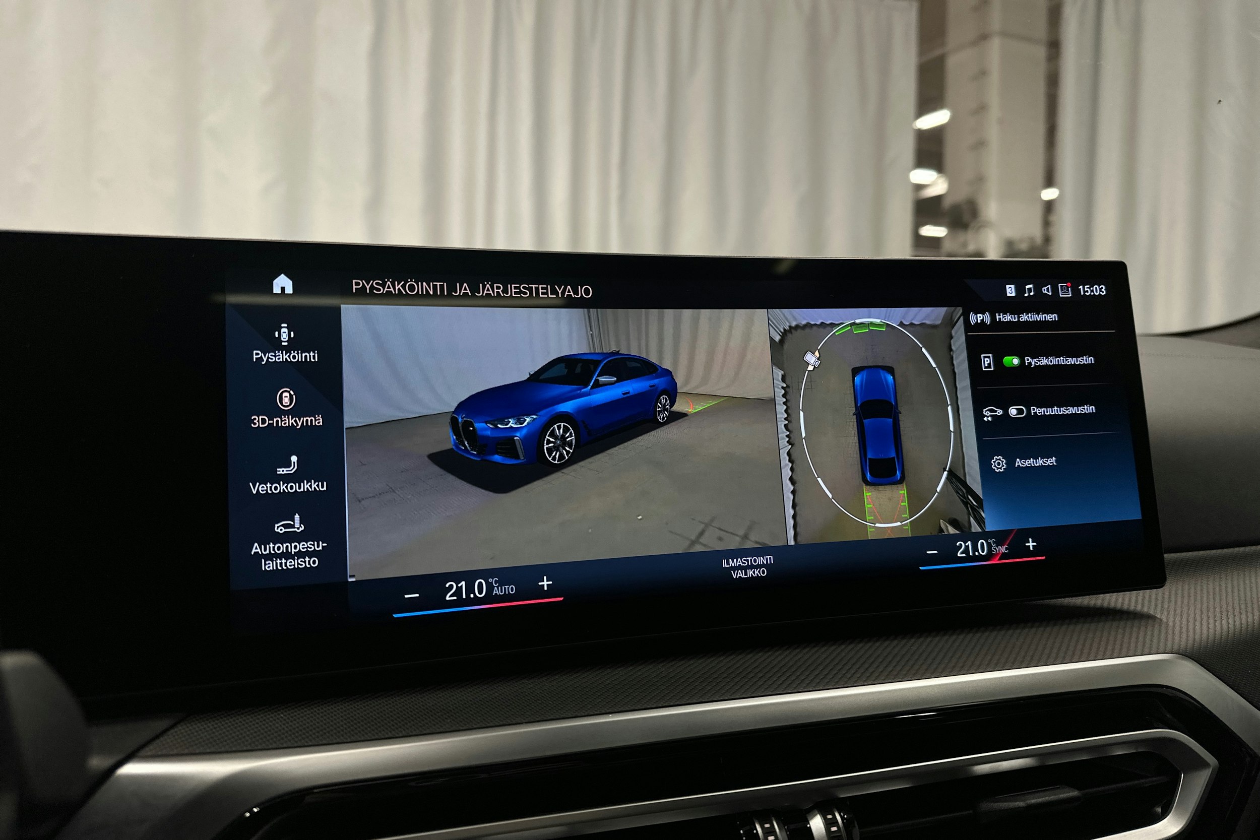 sininen BMW i4 M50 2022 kuva 20.