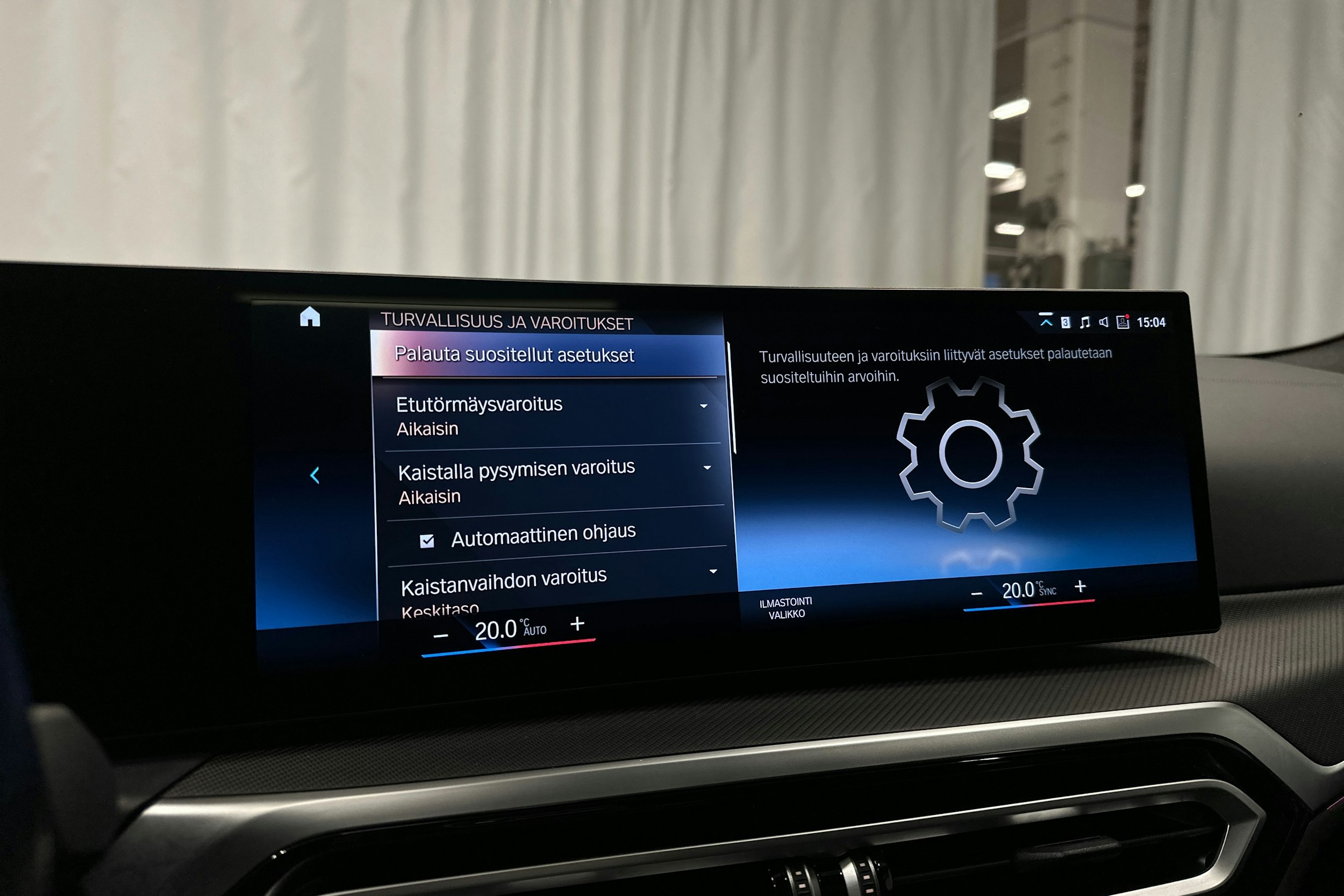 sininen BMW i4 M50 2022 kuva 23.