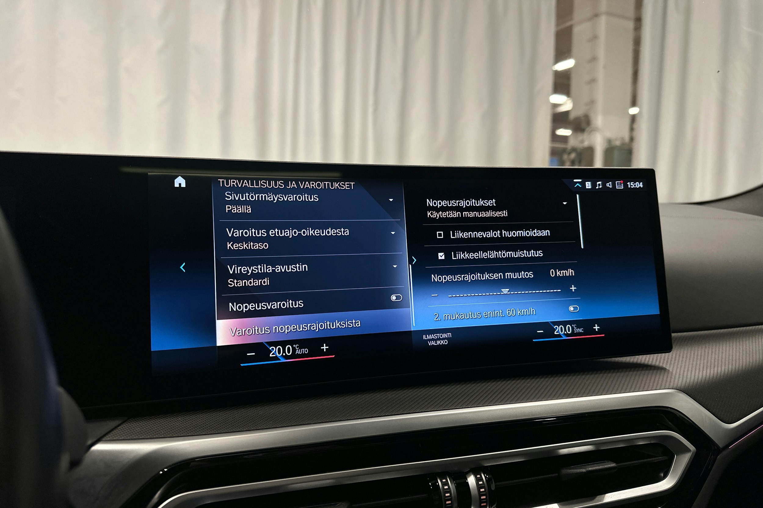 sininen BMW i4 M50 2022 kuva 24.