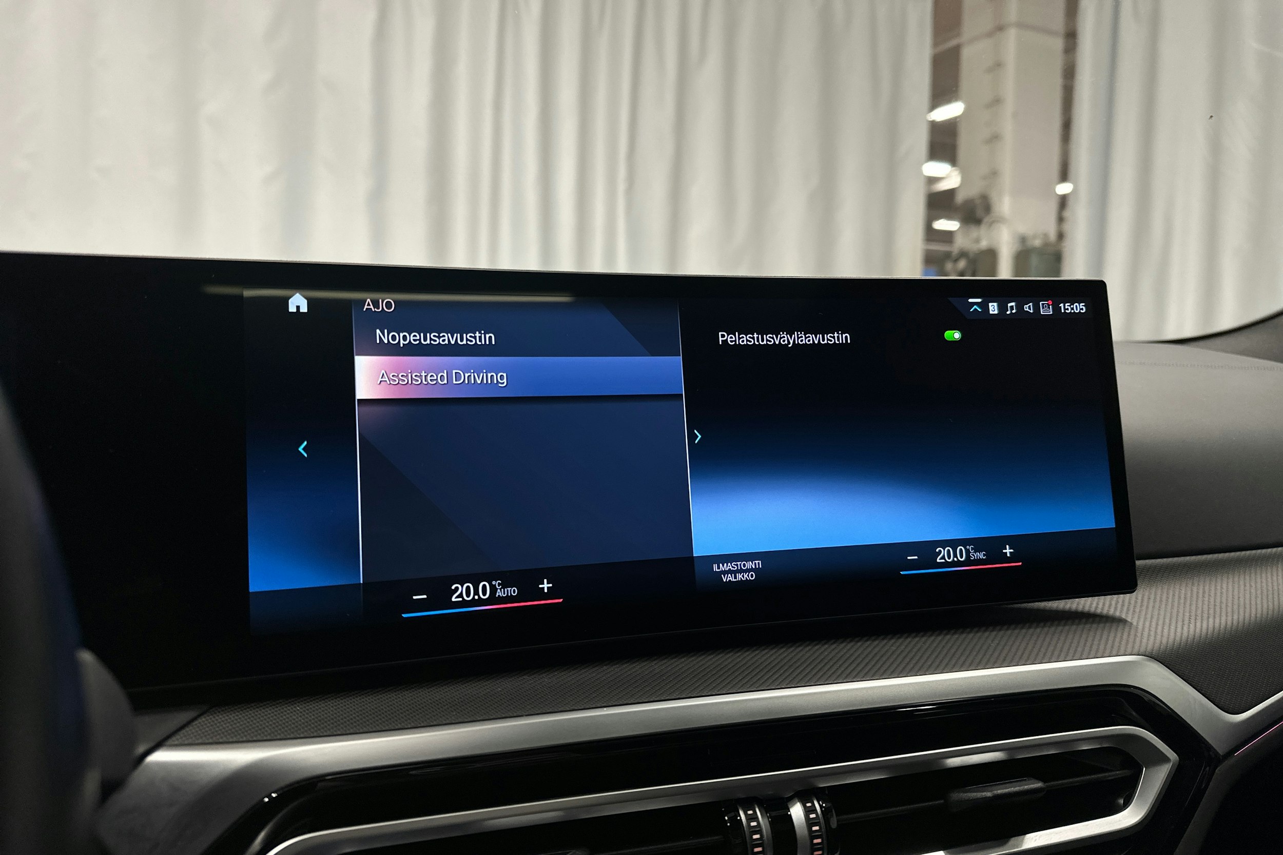 sininen BMW i4 M50 2022 kuva 27.