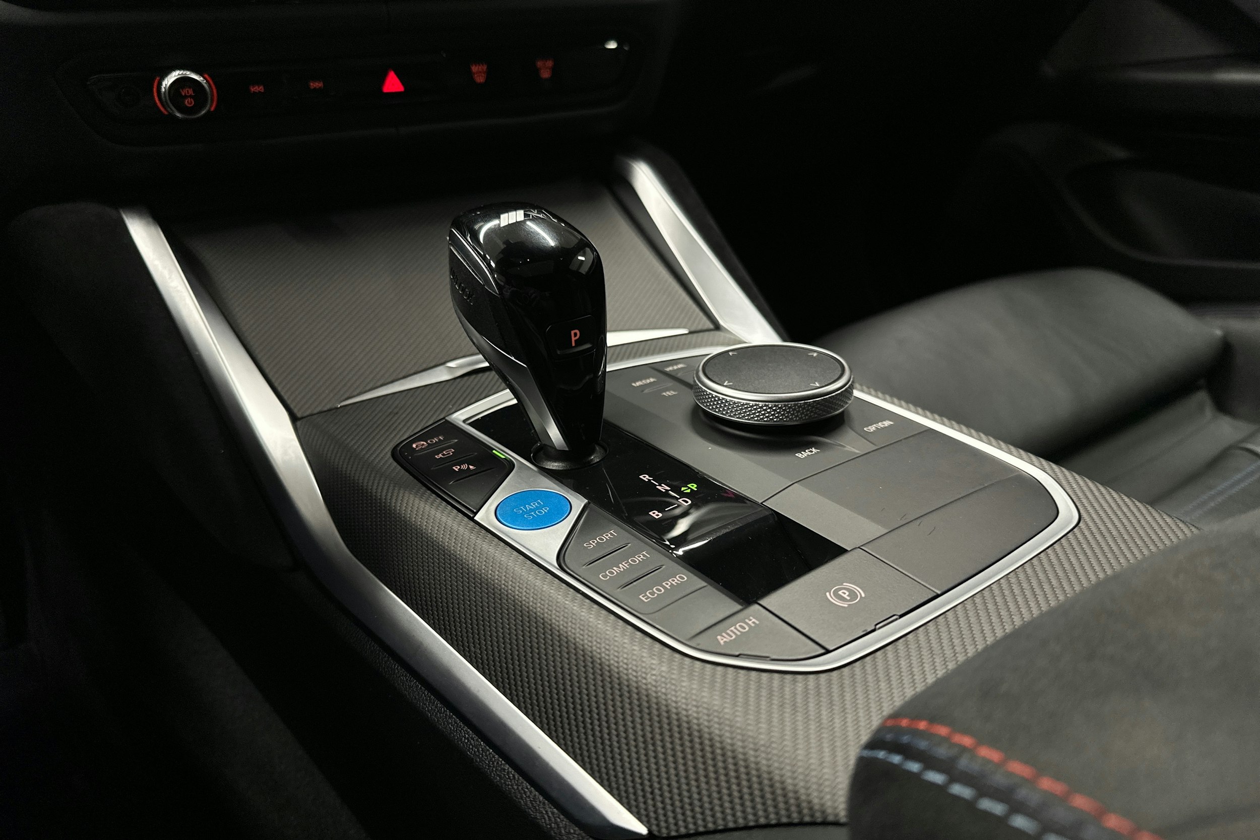 sininen BMW i4 M50 2022 kuva 29.