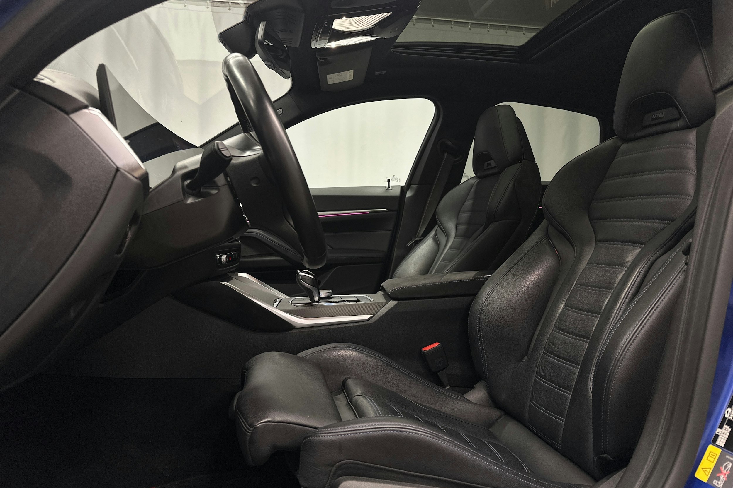 sininen BMW i4 M50 2022 kuva 31.