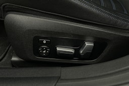 sininen BMW i4 M50 2022 kuva 32.