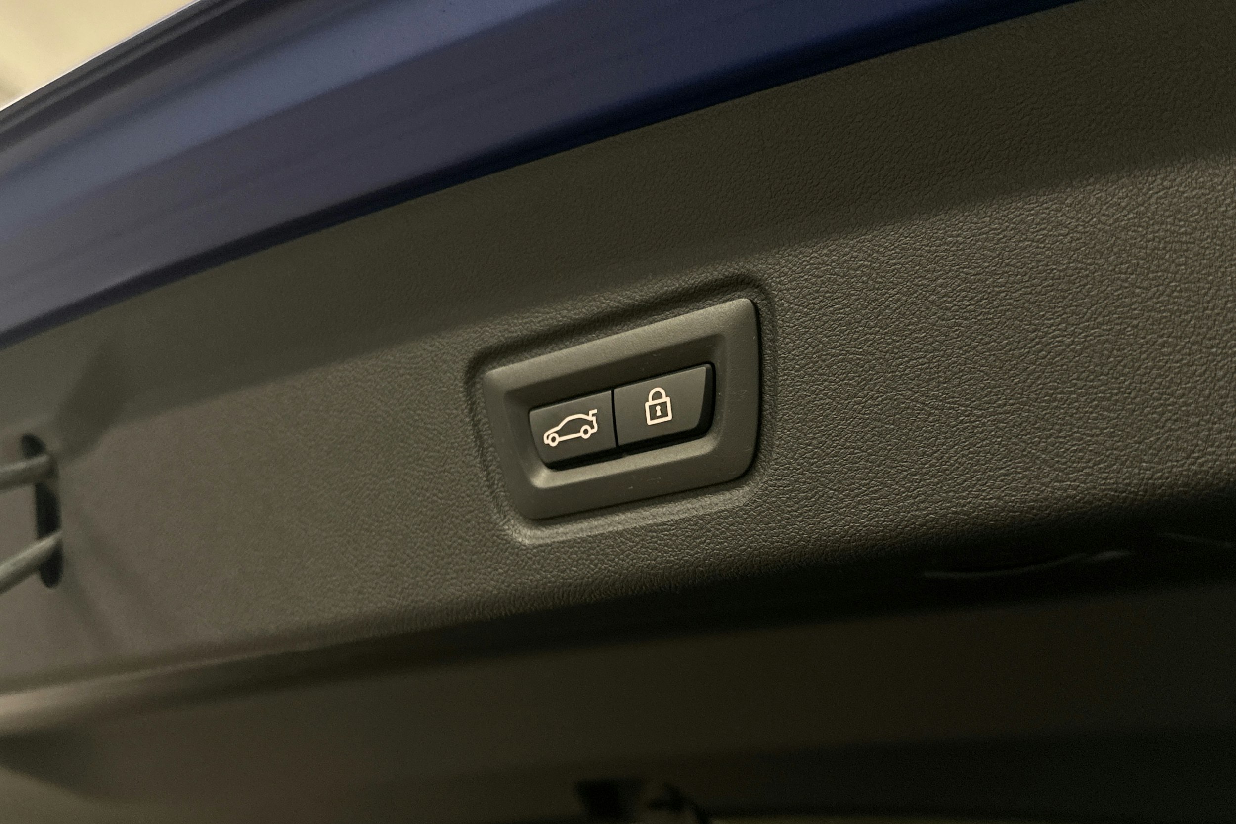 sininen BMW i4 M50 2022 kuva 38.