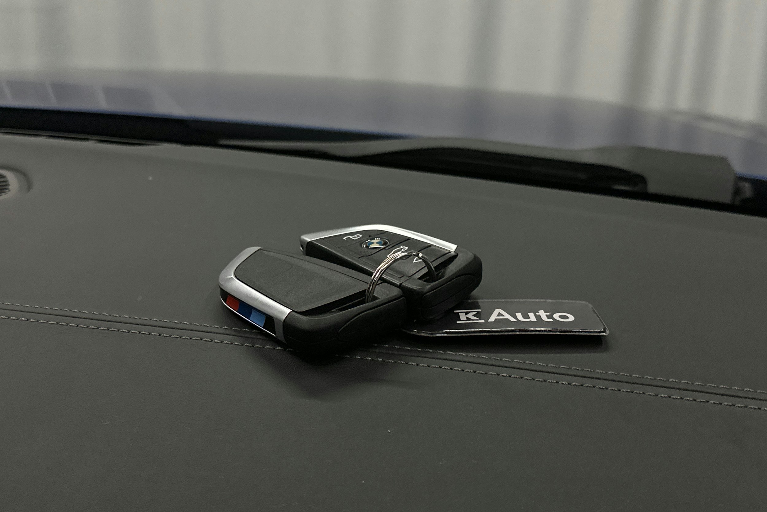 sininen BMW i4 M50 2022 kuva 41.