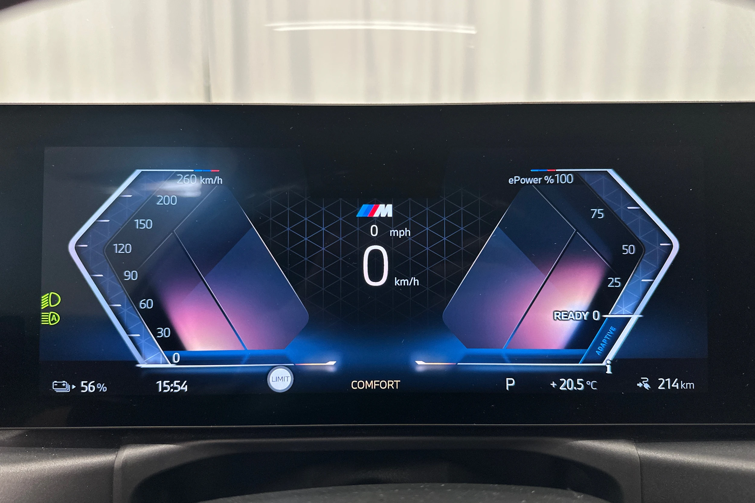musta BMW i4 M50 2022 kuva 15.