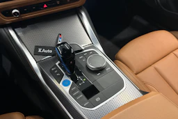 musta BMW i4 M50 2022 kuva 16.