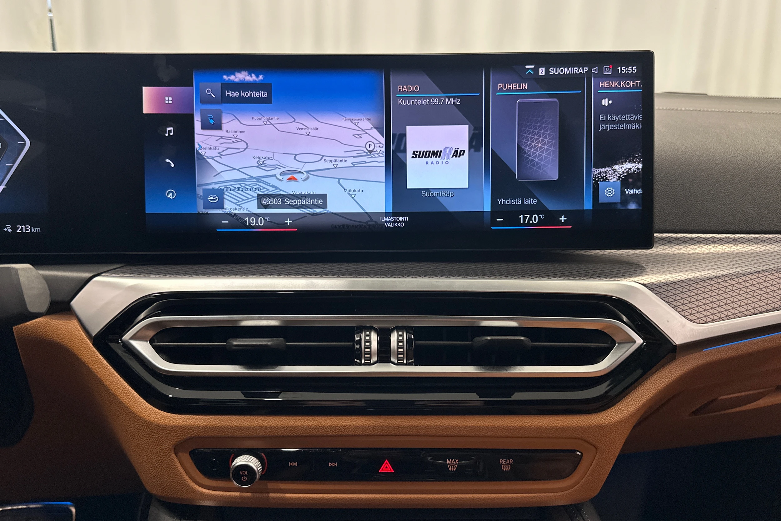 musta BMW i4 M50 2022 kuva 17.