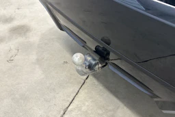 musta BMW i4 M50 2022 kuva 31.