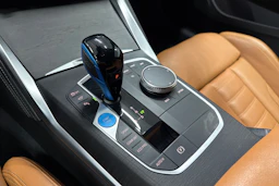 harmaa BMW i4 M50 2022 kuva 23.