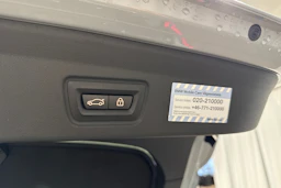 harmaa BMW i4 M50 2022 kuva 29.