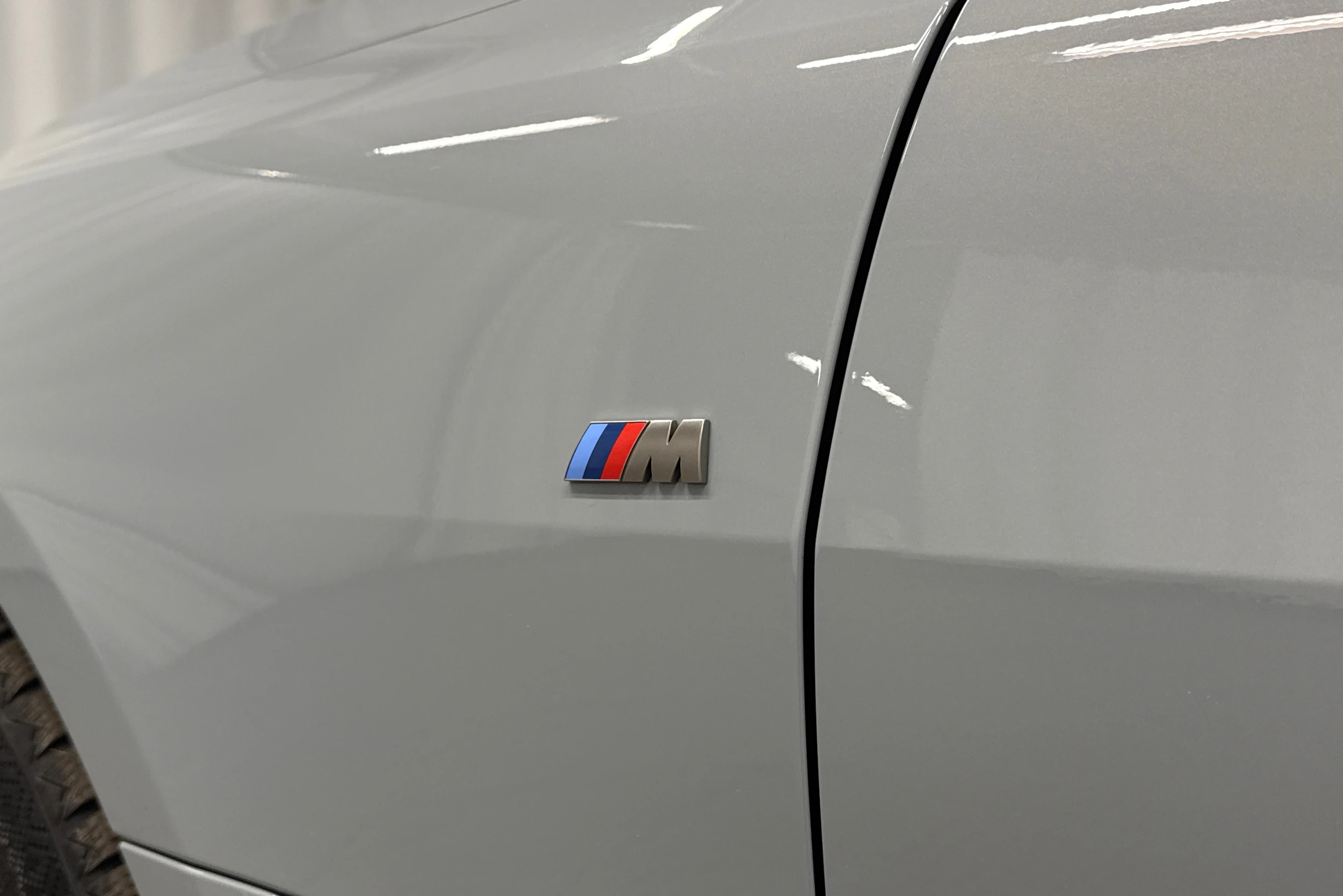 harmaa BMW i4 M50 2022 kuva 33.