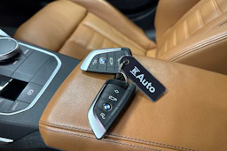 harmaa BMW i4 M50 2022 kuva 36.