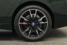 vihreä BMW i4 M50 2022 kuva 13.