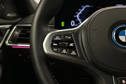 vihreä BMW i4 M50 2022 kuva 15.