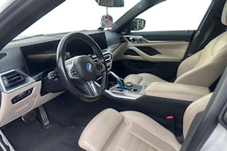 valkoinen BMW i4 M50 2022 kuva 3.