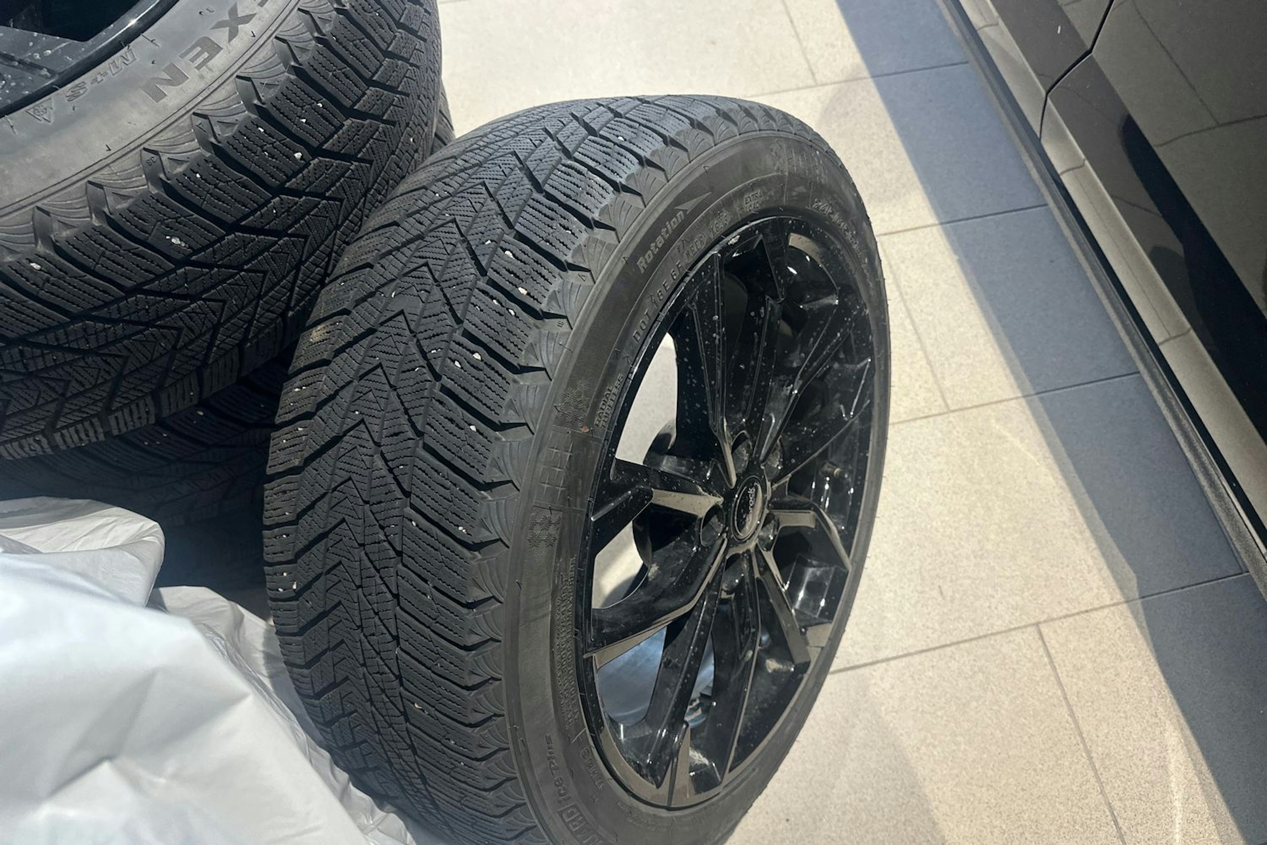 valkoinen BMW i4 M50 2022 kuva 13.