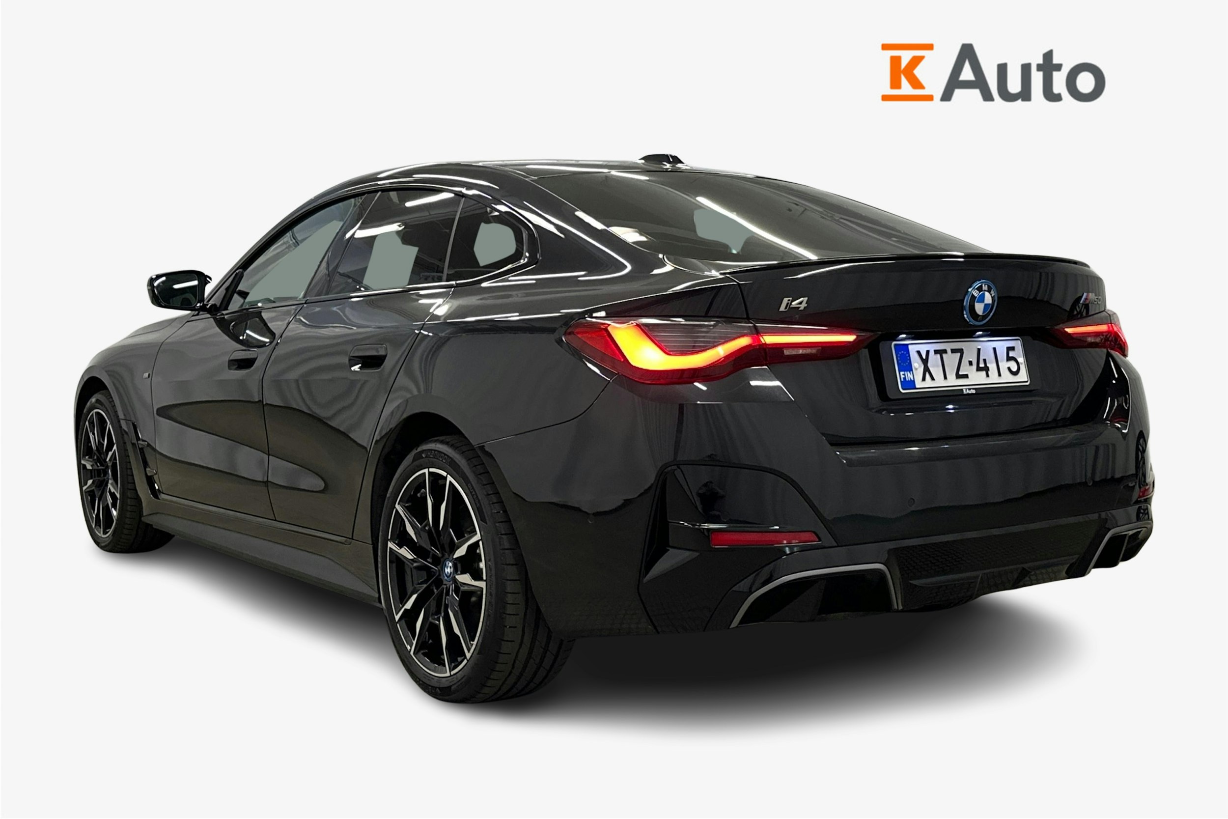 musta BMW i4 M50 2022 kuva 2.