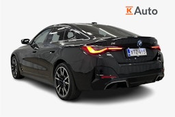 musta BMW i4 M50 2022 kuva 2.