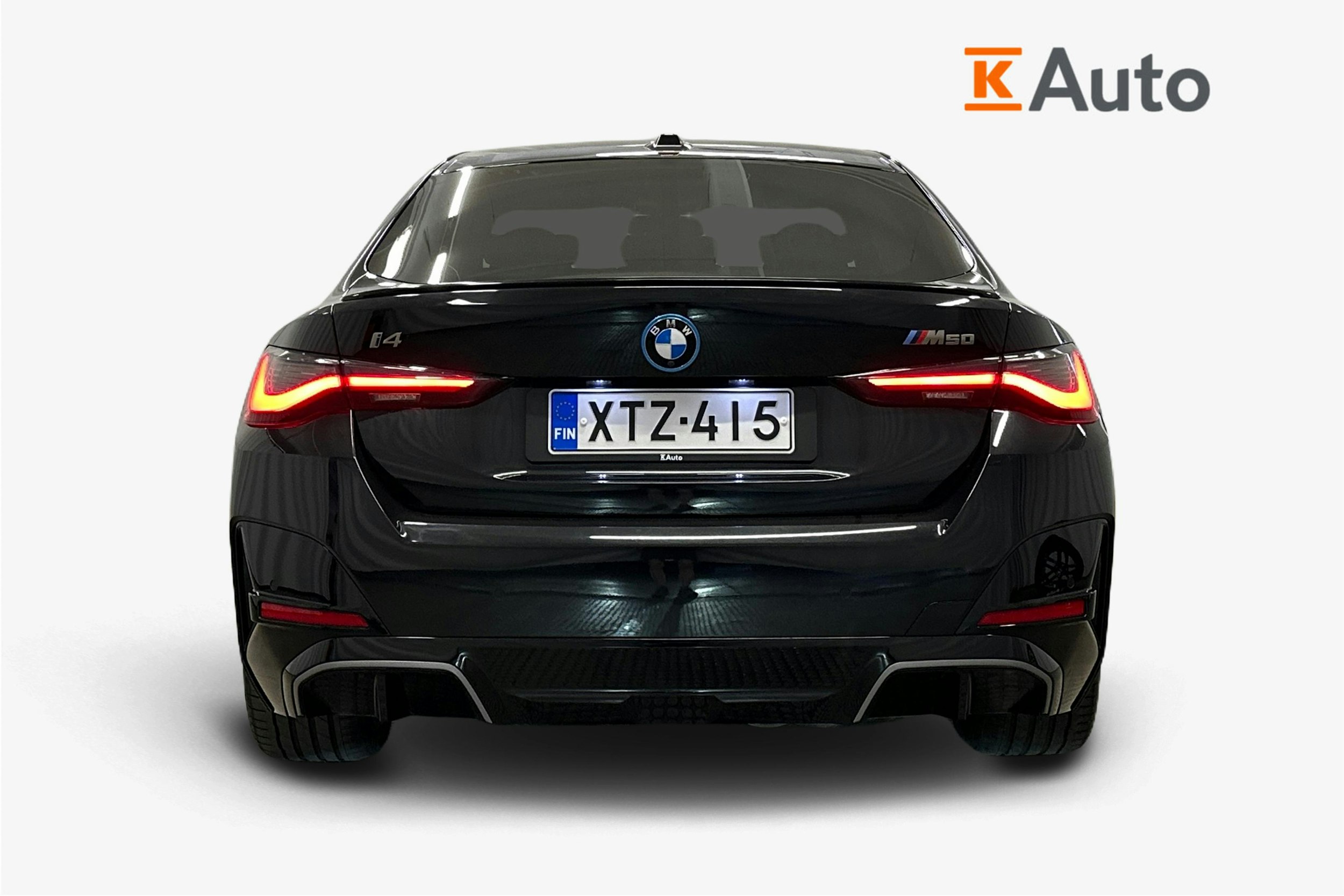 musta BMW i4 M50 2022 kuva 3.