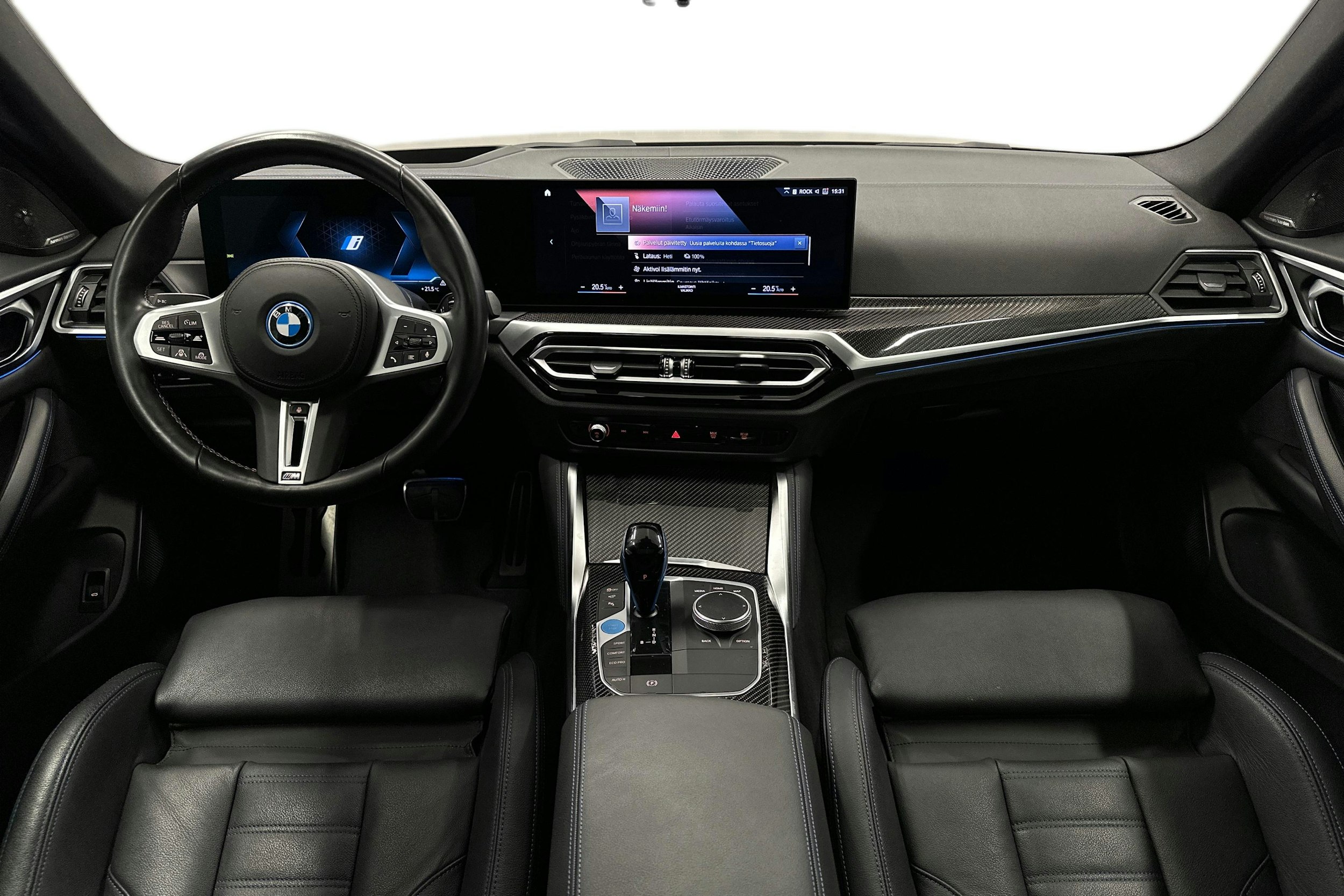 musta BMW i4 M50 2022 kuva 9.