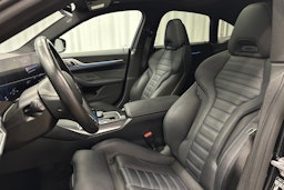 musta BMW i4 M50 2022 kuva 20.