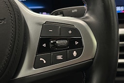 musta BMW i4 M50 2022 kuva 25.