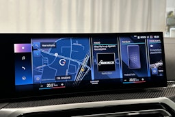 musta BMW i4 M50 2022 kuva 27.