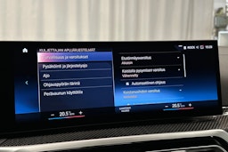 musta BMW i4 M50 2022 kuva 31.