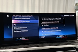 musta BMW i4 M50 2022 kuva 33.