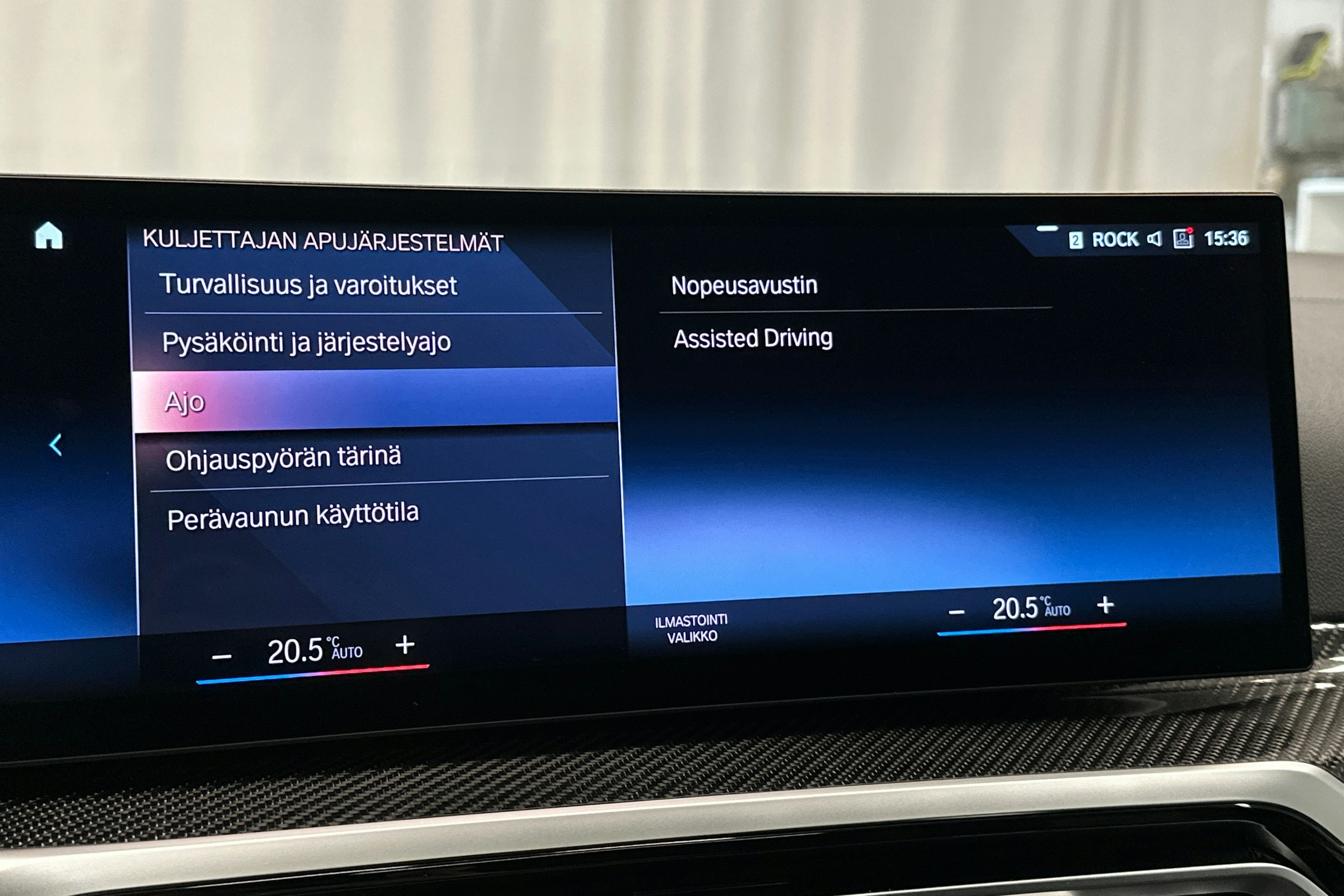 musta BMW i4 M50 2022 kuva 35.