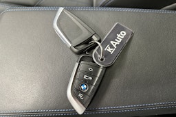 musta BMW i4 M50 2022 kuva 40.