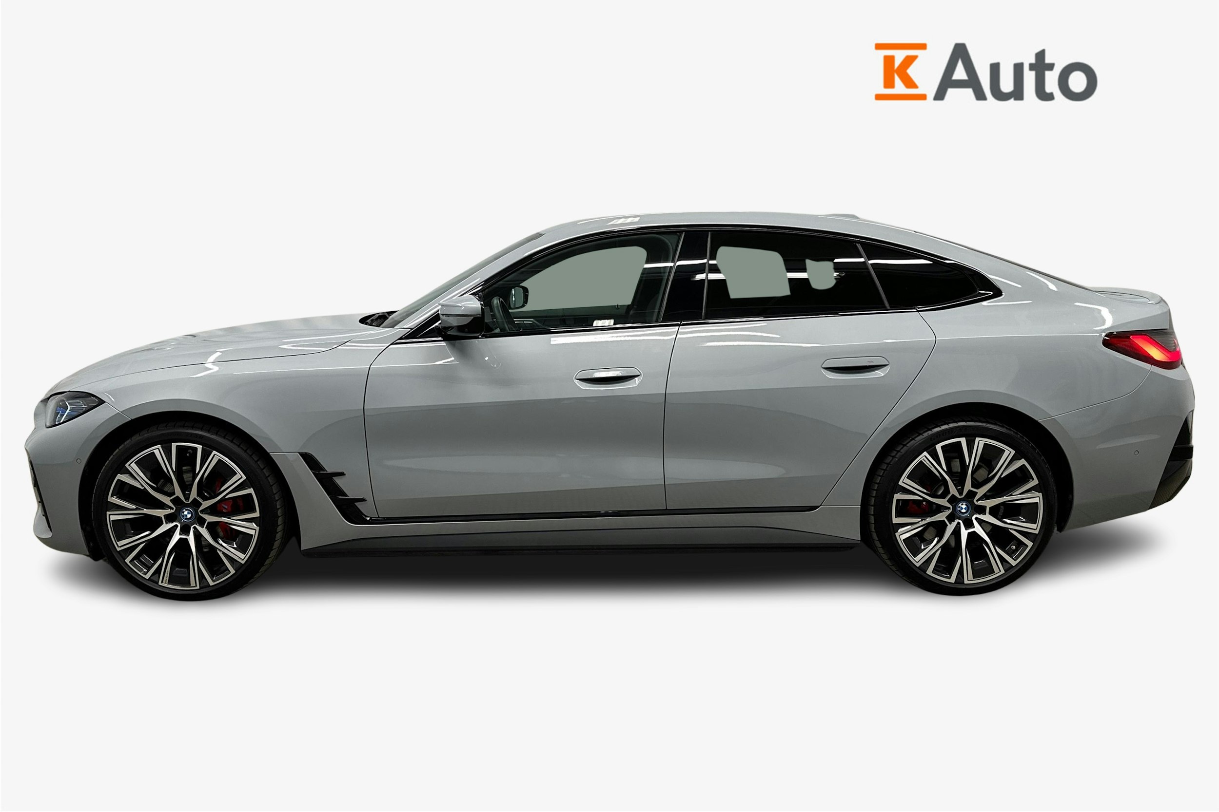 harmaa BMW i4 M50 2022 kuva 6.