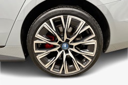 harmaa BMW i4 M50 2022 kuva 11.