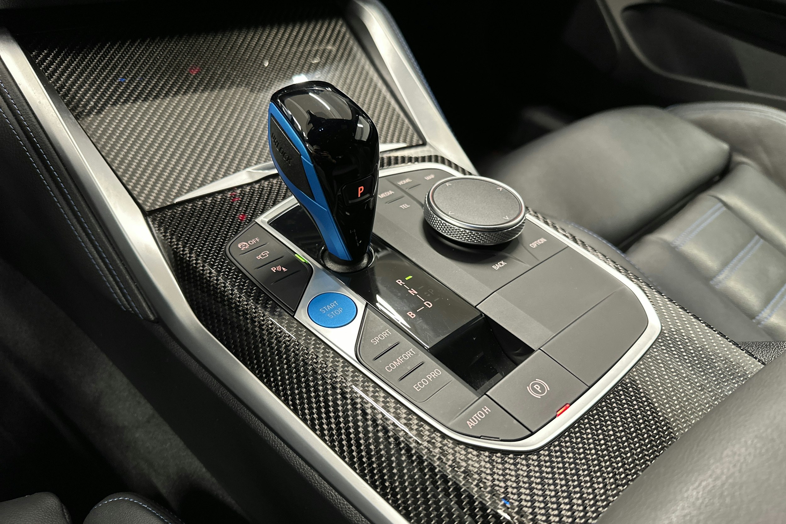 harmaa BMW i4 M50 2022 kuva 28.