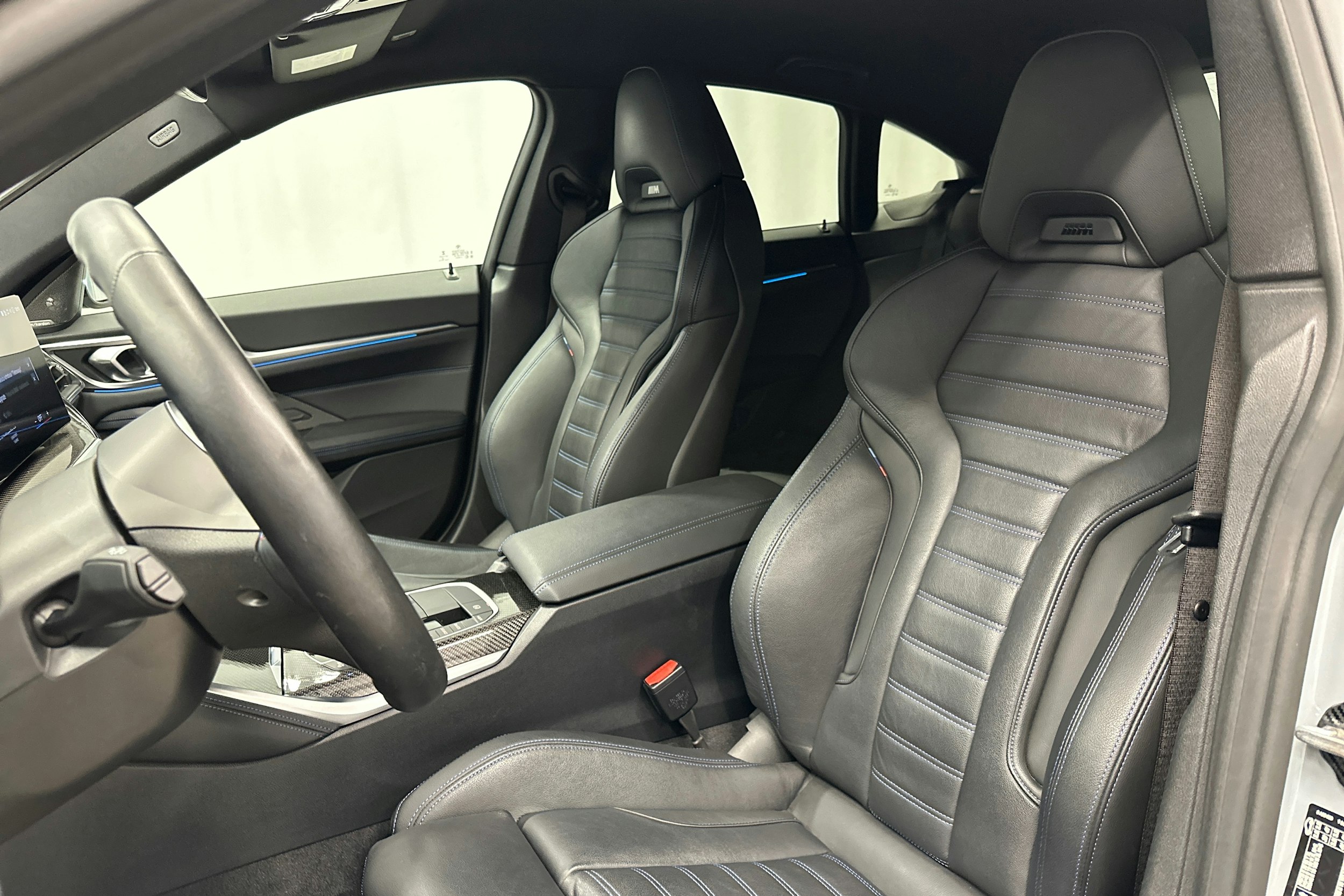 harmaa BMW i4 M50 2022 kuva 29.