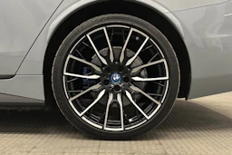 harmaa BMW i4 M50 2022 kuva 13.