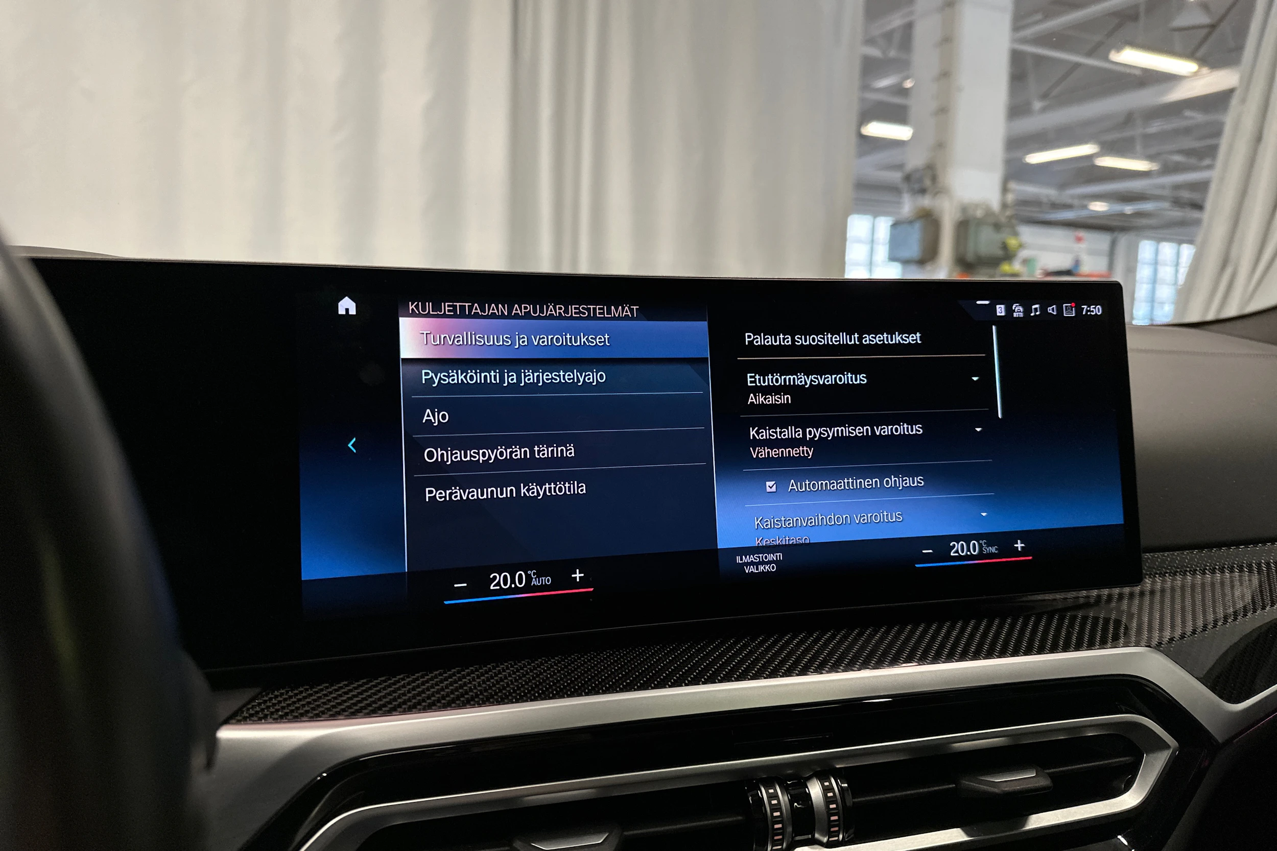 harmaa BMW i4 M50 2022 kuva 23.